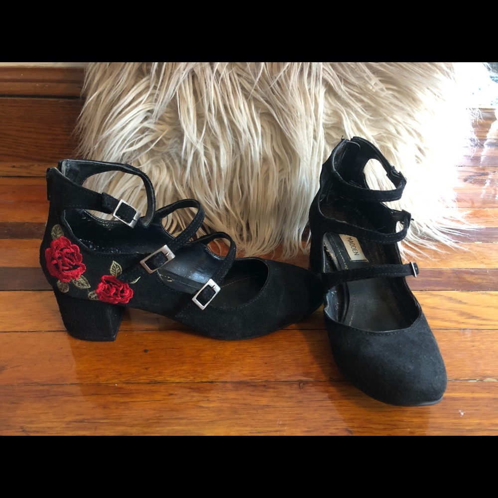 Steve Madden Mary Janes with Flower Detail - Picture 3 of 5